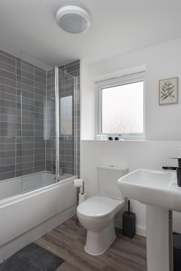 Two Bedroom Apartment - Milton Keynes By Aryas Properties Broughton  Zewnętrze zdjęcie